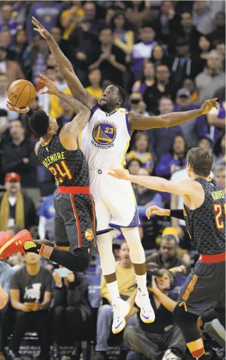  ?? Carlos Avila Gonzalez / The Chronicle 2016 ?? Young Draymond Green, left, would be pleased to see how his current self has blossomed into a prime-time defensive player. Just ask Atlanta’s Kent Bazemore.