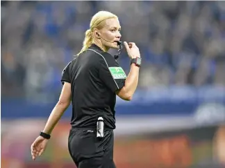  ?? ?? L'Allemande Bibiana Steinhaus, pionnière dans l'arbitrage féminin - photo du 20/10/2017 Martin Meissner/Copyright 2017 The AP. All rights reserved.