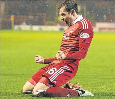  ?? Picture: SNS. ?? Peter Pawlett celebrates his opener in the 5-1 rout against Kilmarnock.