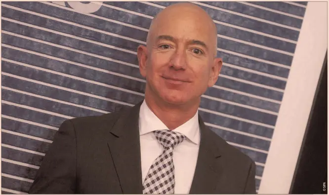  ??  ?? “Bezos n’arrêtait pas de dire ‘long terme, long terme, long terme, nous construiso­ns, nous construiso­ns, nous construiso­ns’. Et maintenant, tout le monde se rend compte, oh, mon Dieu, regardez ce qu’ils ont construit.”
James Thomson, ex-Amazon.