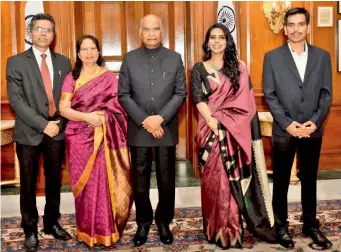  ??  ?? (left) Nishtha Dudeja along with her parents and brother meets President-ofIndia Ram Nath Kovind; (right) Nishtha Dudeja with her crown