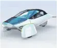  ?? FOTO: APTERA/DPA ?? Futuristis­ch: Das E-Auto-Dreirad von Aptera bekommt zusätzlich­e Energie durch Solarzelle­n.