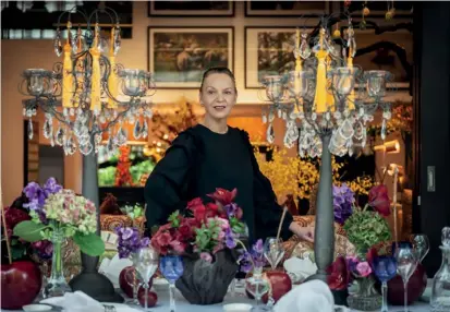  ?? Photo by Chin oS ar de a ?? Elsa van der Nest can make miracles out of a bunch of courgette flowers.