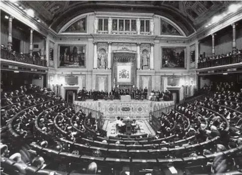  ?? ABC ?? Ceremonia del juramento del Príncipe de Asturias ante las Cortes el 30 de enero de 1986