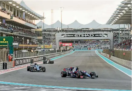  ?? PETER FOX ?? Brendon Hartley comes down the front straight at Yas Marina.