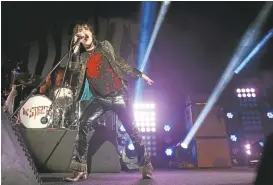  ?? RAY CHAVEZ/STAFF ?? The Struts lead singer Luke Spiller performs Wednesday at the Fillmore in San Francisco in a sold-out concert. The British rock band has drawn comparison­s to Queen and Aerosmith.