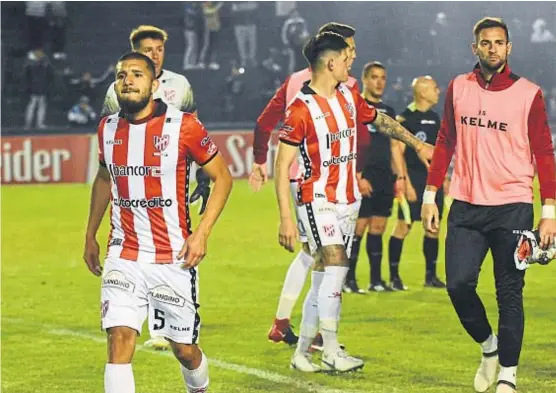  ?? (GENTILEZA LOS ANDES DE MENDOZA) ?? Otra salida no imaginada. Instituto volvió a perder y lo peor es que no muestra una reacción frente a este momento.