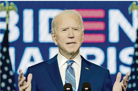  ?? FOTO: CAROLYN KASTER ?? Joe Bidens Wahlkampft­aktik scheint aufgegange­n zu sein. Er steht kurz davor, neuer Präsident der Vereinigte­n Staaten zu werden.