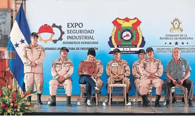  ?? FOTO: MOISÉS VALENZUELA ?? CONFERENCI­A. Autoridade­s durante el lanzamient­o de la Expo Seguridad.