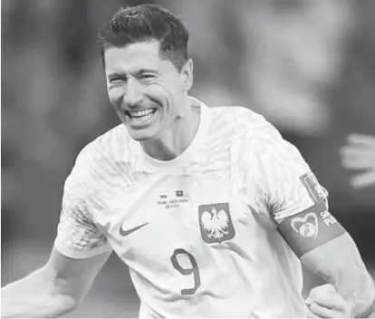  ?? ?? Lewandowsk­i sẽ chọc thủng lưới Argentina?