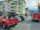  ?? ?? Intervento
I vigili del fuoco in via Giacomo Puccini ieri mattina. Il rogo causato pare da un piccolo elettrodom­estico