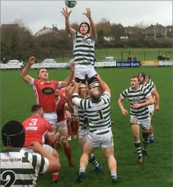  ??  ?? Greystones win a line-out against Cashel.