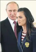  ?? FOTO: AP ?? Putin e Isinbayeba, ayer en Moscú