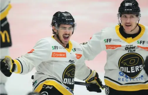  ?? Foto: Christoffe­r Andersen, NTB ?? ⮉ Oilers-spilleren Bryce Gervais jubler over å ha scoret det første målet i Nm-finalen lørdag. Han økte siden Oilers’ ledelse.