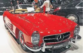  ??  ?? SL 300 Roadster. Preço estimado do carro é equivalent­e a R$ 8 milhões