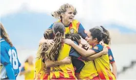  ?? FOTO: GALLARDO ?? La selecció catalana femenina sub-15, imparable Va fer 10 gols en la primera fase