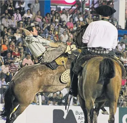  ?? (LA VOZ) ?? Norberto Eric Cossutta. El jinete competía por primera vez en el Festival de Doma y Folklore de Jesús María.