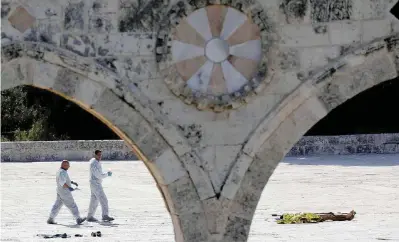  ?? Reuters ?? Doppio nome Il luogo della sparatoria: la Spianata delle Moschee secondo la dizione musulmana, il monte del Tempio secondo quella ebraica