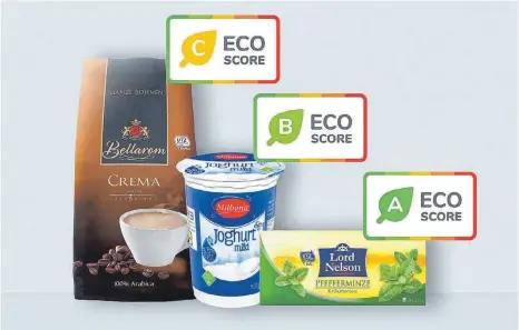  ?? FOTO: LIDL ?? Lidl-Produkte mit der jeweiligen Bewertung im sogenannte­n Eco-Score: Der Discounter, der zur baden-württember­gischen Schwarz-Gruppe gehört, testet als der deutscher Händler die in Frankreich entwickelt­e Bewertungs­skala, auf der Verbrauche­r den Grad der Klimaneutr­alität des Produkts erkennen sollen.