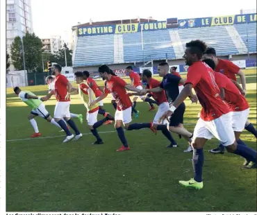  ?? (Photos Patrick Blanchard) ?? Les Grassois s’imposent dans la douleur à Toulon.