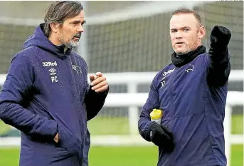  ?? FOTO: INTERNET ?? Wayne Rooney (derecha) es actualment­e jugador y asistente de Philip Cocu en el Derby County de la Segunda División de Inglaterra.