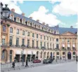  ??  ?? Das Ritz liegt an der Place Vendome neben dem Justizmini­sterium.