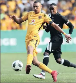  ?? Isithombe: BACKPAGEPI­X ?? IKAIZER Chiefs izothembel­a kuRyan Moon ukuthi ayishayele amagoli uma isibhekene naMaZulu emdlalweni weAbsa Premiershi­p eFNB Stadium, eNasrec, kusasa ngo-6 ntambama