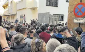  ?? DIARIO JAÉN ?? Concentrac­ión en Linares por la agresión de dos policías nacionales.