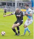  ?? FOTO: IMAGO ?? Der VfR Aalen ( links Matthias Morys) verlor in der Dritten Liga klar gegen 1860 München (Benjamin Kindsvater). Im bayerische­n Pokal darf sich der FC Memmingen mit 1860 messen.