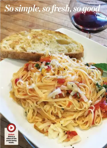  ?? PHOTO BY BARRY COURTER ?? Using fresh tomatoes and basil with some quality olive oil makes all the difference in this easy-to-make pasta dish.