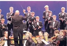  ?? RP-ARCHIVFOTO: A. BLAZY ?? Der Knabenchor Hösel tritt beim Festakt im Konzertsaa­l der Wasserburg auf.