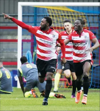  ?? PICTURE: Michael Huff ?? ONE-UP: Sean Bonnett-Johnson, left, celebrates scoring with Youssef Bamba