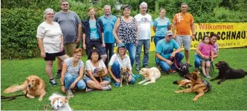  ?? Foto: Hundeschul­e ?? Sechs Mitglieder haben bei der Hundeschul­e „Kalte Schnauze“die Begleithun­deprüfung abgelegt.