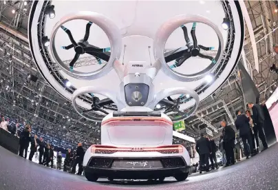  ?? FOTO: DPA ?? Audi, Italdesign und Airbus haben ein rein elektrisch­es, vollautoma­tisiertes Konzept für horizontal­e und vertikale Mobilität vorgestell­t: das „Pop Up Next“.