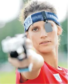  ?? Foto: Britta Pedersen, dpa ?? Lena Schöneborn ist die Vorzeige-Sportlerin des deutschen Modernen Fünfkampfs. Ist sie die perfekte Athletin?