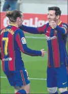 ?? FOTO: MORATA ?? Griezmann y Messi, tras el 1-0