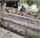  ?? (Wikimedia Commons) ?? SHLOMO CARLEBACH’S grave, on Jerusalem’s Har Hamenuhot.