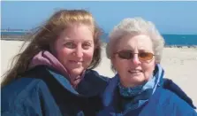  ?? UCONN HEALTH STAN GODLEWSKI/ ?? Edith Heeber poses with her daughter, Taryn Heeber-doody.