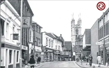  ??  ?? North Street, 1970. This pre-Ringway view shows the premises of Ashley Russell in the distance (left) with the Lord Roberts pub on the immediate left adjacent to Denne’s the seedsman (centre left). Sainsbury’s (now Boots) and Roger Britton Carpets (who...