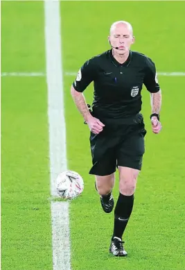  ?? MAKE-A-WISH ?? Mike Dean, el árbitro amenazado en un partido de la liga inglesa