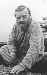  ??  ?? Farley Mowat in 1990.