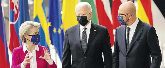  ?? DPA-BILD: Seco ?? Ursula von der Leyen (CDU, von links), Joe Biden und Charles Michel bekräftigt­en die neue Einigkeit zwischen der EU und den USA.