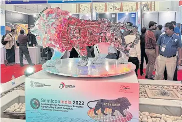  ?? REUTERS ?? The ‘Make In India’ logo at a semiconduc­tor exhibition in Bangalore last year.