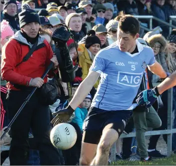  ??  ?? Sportsfile photograph­er Matt Browne has one of the best views in the house as Daithí Waters tries to halt th