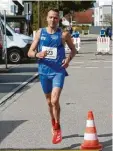  ?? ?? Tobias Gröbl gewann den Wittelsbac­her Straßenlau­f.
