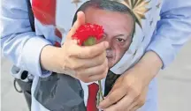  ?? ERDEM SAHIN/EFE ?? Campanha. Mesmo favorito, Erdogan pode ir para 2º turno