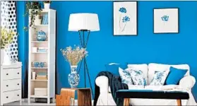  ?? DREAMSTIME ?? Almost any shade of blue can convey a sense of tranquilit­y in a room.