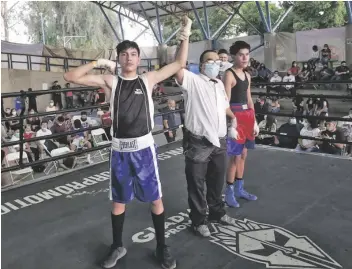  ?? FOTO CORTESÍA ?? EN SU MÁS RECIENTE”COMBATE en torneo del Comité de Box Amateur de Mexicali, Jayden Patiño es declarado ganador por decisión, en lo que fue la tercera pelea del boxeador de Yuma.