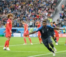  ?? | GETTY IMAGES ?? Hace 20 años, en el Mundial que organizaro­n, Francia levantó por primera vez la Copa del Mundo.