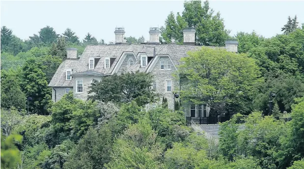  ?? JULIE OLIVER / POSTMEDIA NEWS ?? The prime minister’s official residence is a victim of time, along with poor materials and sub-par workmanshi­p, engineers say in a report.